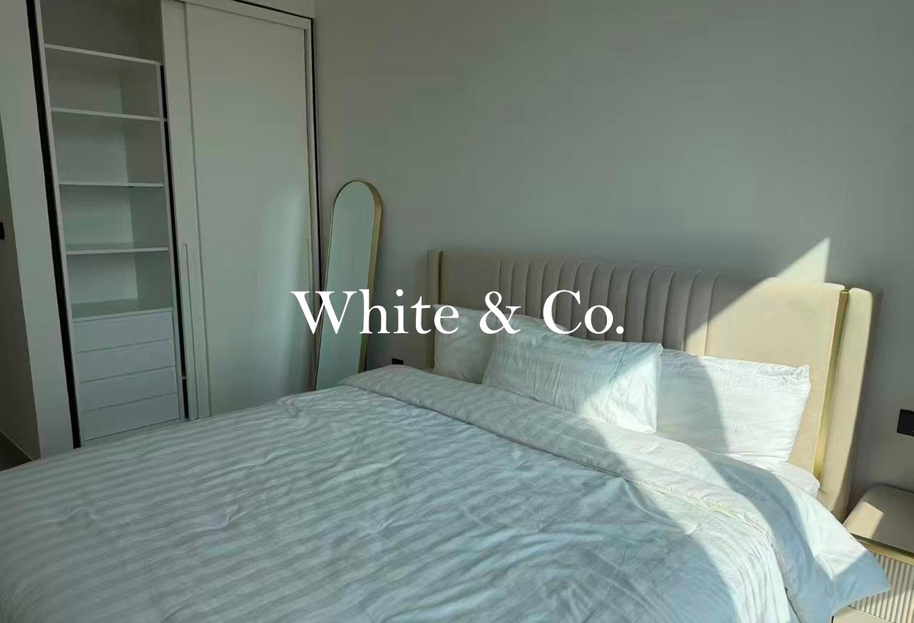 Vacant | Corner Two bedroom | Furnished photo 9