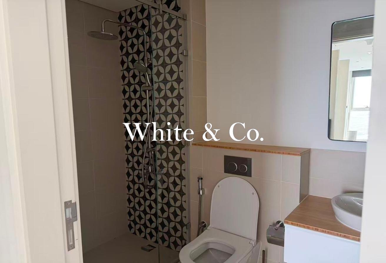 Vacant | Corner Two bedroom | Furnished photo 8