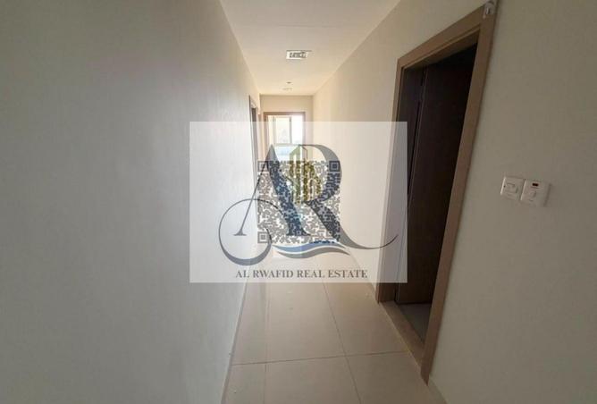 121546715 - Property Image 3