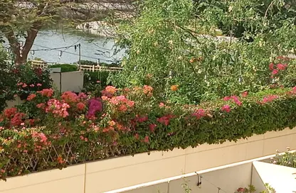 فيلا - 2 غرف نوم - 3 حمامات للايجار في الينابيع 8 - الينابيع - دبي