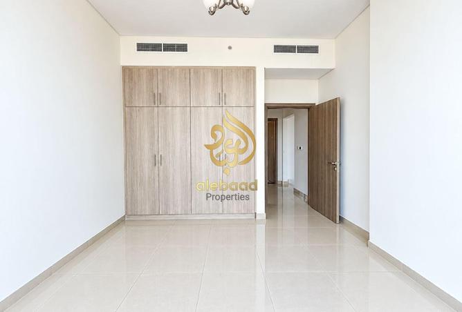Spacious Luxury 1 BR Apartment Available Book Now photo 2