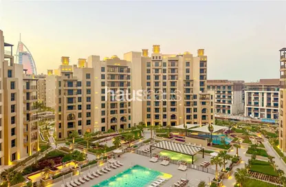 Apartment - 2 Bedrooms - 2 Bathrooms for rent in Al Jazi 3 - Madinat Jumeirah Living - Umm Suqeim - Dubai