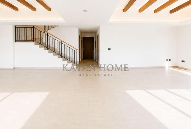 104700609 - Property Image 2