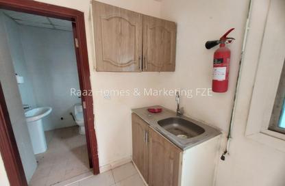Apartment - Studio - 1 for rent in Al Nabaa Building - Al Naba'ah - Al Sharq - Sharjah Apartment - Studio - 1 for rent in Al Nabaa Building - Al Naba'ah - Al Sharq - Sharjah