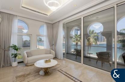 Villa - 5 Bedrooms - 6 Bathrooms for rent in Signature Villas Frond L - Signature Villas - Palm Jumeirah - Dubai