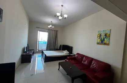 شقة - 1 حمام للايجار في مساكن النخبة رقم 3 - مساكن النخبة الرياضية - مدينة دبي الرياضية - دبي