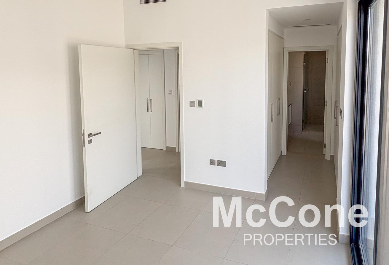 Maids Room | Corner Unit | Amazing Area photo 11