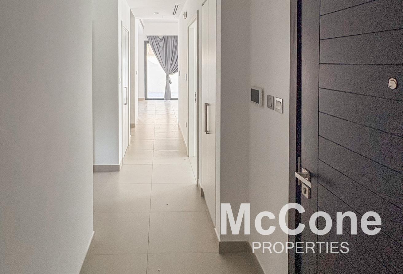 Maids Room | Corner Unit | Amazing Area photo 10