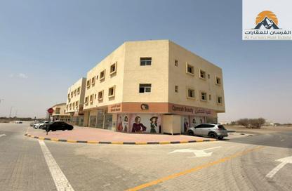 عمارة بالكامل - استوديو - 8 حمامات للبيع في المنامة - عجمان