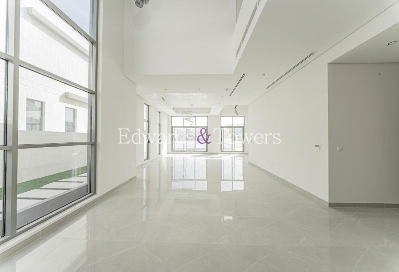 6BR Villa with Private Pool | Elevator| Vacant photo 3