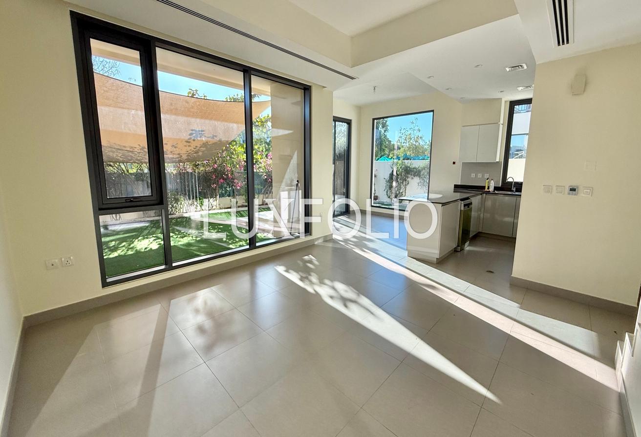 Greenbelt | Large Plot | Vacant August photo 3