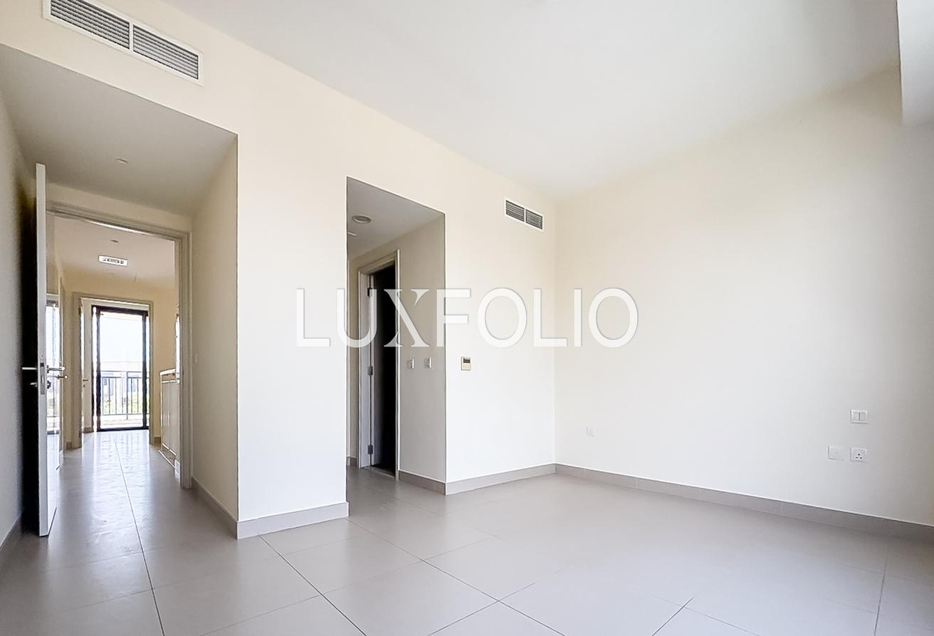 Greenbelt | Large Plot | Vacant August photo 12