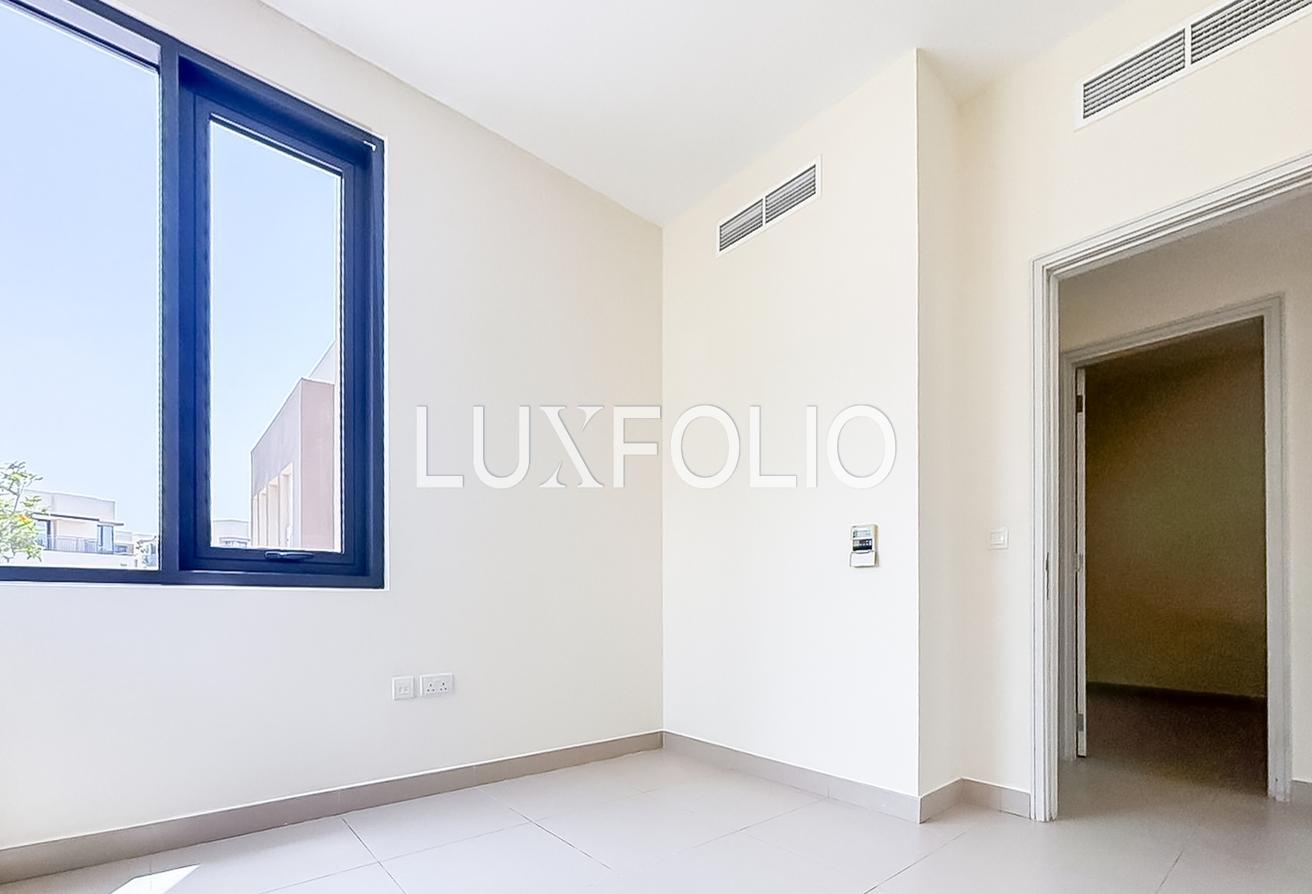 Greenbelt | Large Plot | Vacant August photo 7