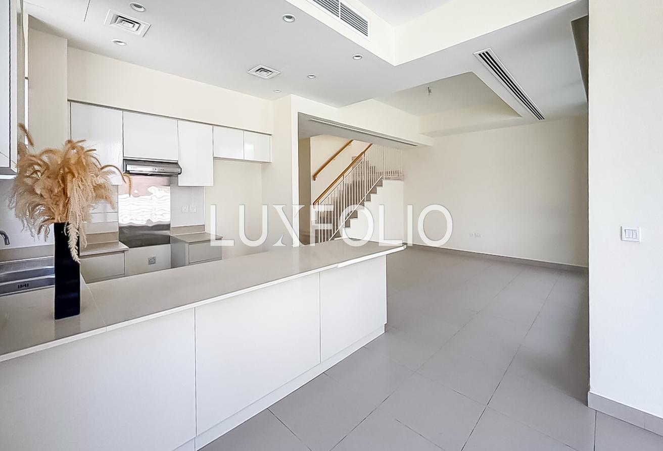 Greenbelt | Large Plot | Vacant August photo 5