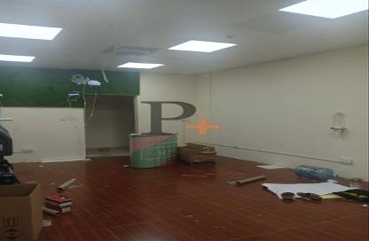 Shop - Studio - 1 for rent in Building X15 - England Cluster - International City - Dubai