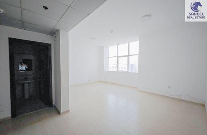 Apartment - Studio - 1 for rent in Union Tower - Al Seer - Ras Al Khaimah