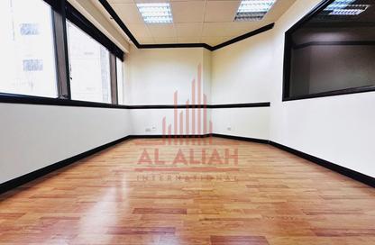 Office Space - Studio - 2 Bathrooms for rent in Hamdan Street - Abu Dhabi