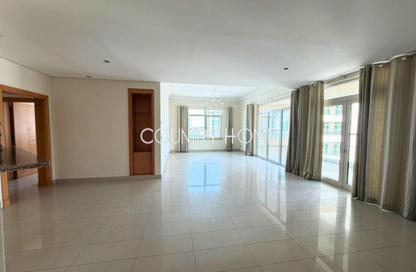 Apartment - 3 Bedrooms - 4 Bathrooms for rent in Al Dabas - Shoreline Apartments - Palm Jumeirah - Dubai