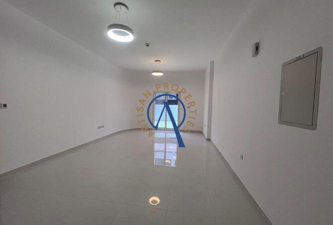 98703676 - Property Image 2