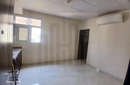 Apartment - Studio - 1 for rent in Fire Station Road - Muwaileh - Sharjah