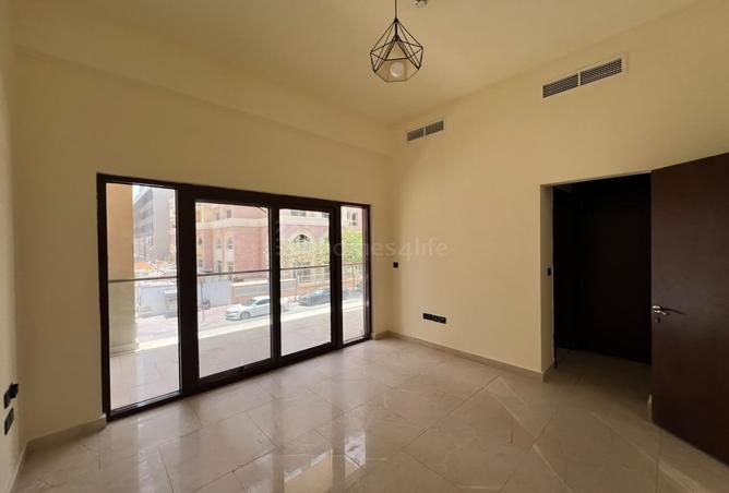 116801864 - Property Image 2