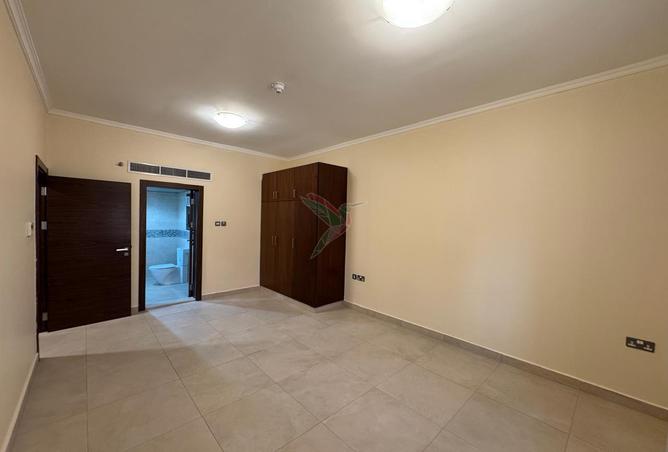 137006794 - Property Image 2