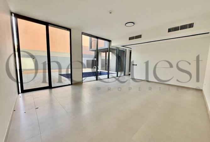 73874811 - Property Image 3