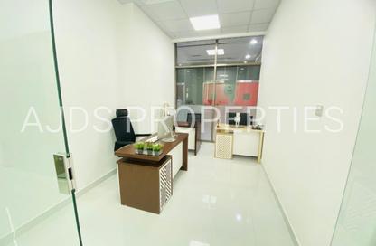 Office Space - Studio - 1 Bathroom for rent in Red Avenue - Al Garhoud - Dubai
