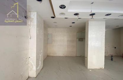 Shop - Studio for rent in Al Khudayra Building - Al Ghuair - Al Gharb - Sharjah