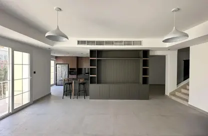 فيلا - 3 غرف نوم - 4 حمامات للايجار في الينابيع 11 - الينابيع - دبي