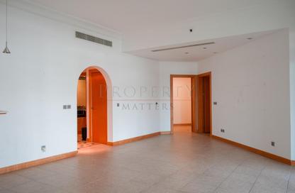 Apartment - 2 - 2 for rent in Al Khushkar - Shoreline Apartments - Palm Jumeirah - Dubai