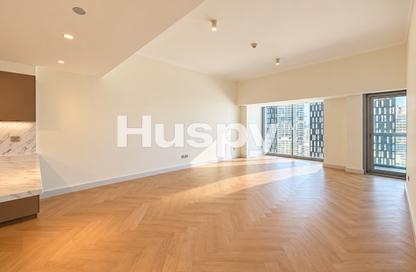 Apartment - 1 - 2 for rent in Cayan Tower - Dubai Marina - Dubai