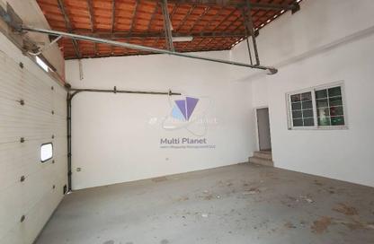 Villa - 4 Bedrooms - 5 Bathrooms for rent in Khalifa City - Abu Dhabi