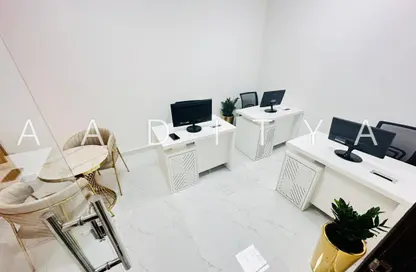 مكتب - غرفة نوم - 1 حمام للايجار في ريم ريزدنسي - الكرامة - دبي