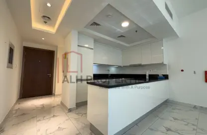 شقة - 2 غرف نوم - 3 حمامات للايجار في برج نورا - مدينة الحبتور - الخليج التجاري - دبي