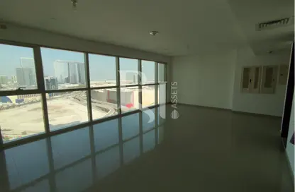 Apartment - 1 Bedroom - 2 Bathrooms for rent in RAK Tower - Marina Square - Al Reem Island - Abu Dhabi