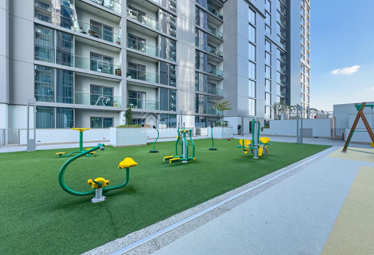 Spacious 2BR | Creek Vista Reserve | 4 Cheques photo 11