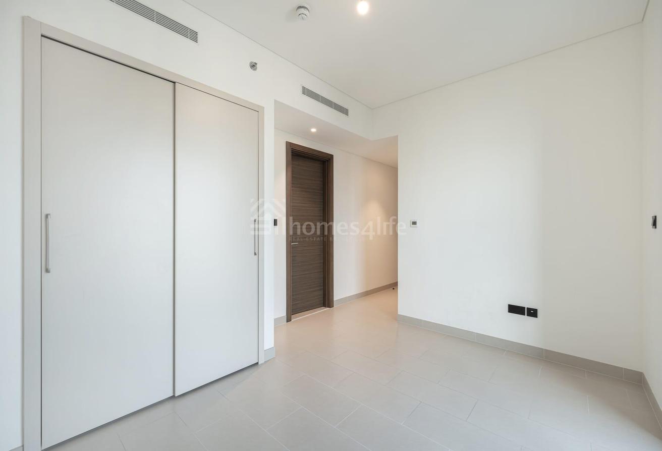 Spacious 2BR | Creek Vista Reserve | 4 Cheques photo 4