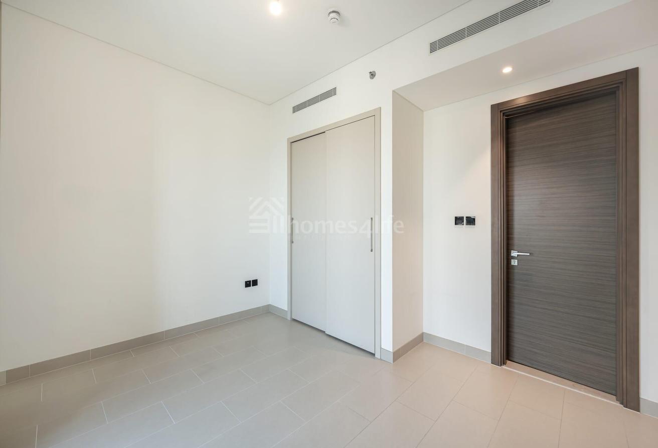 Spacious 2BR | Creek Vista Reserve | 4 Cheques photo 3