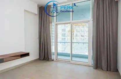 شقة - غرفة نوم - 2 حمامات للايجار في عزيزي عالية - الجداف - دبي