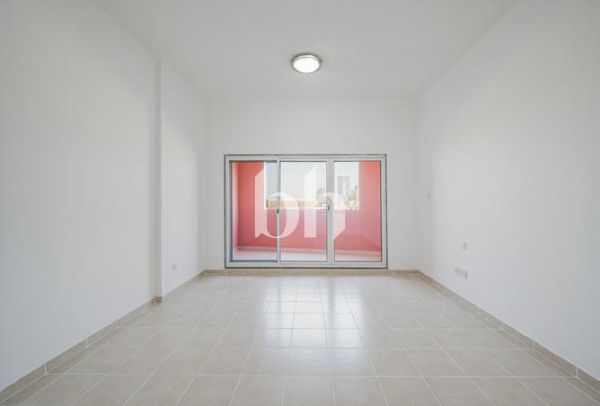 Multiple Options Available | Balcony | Vacant photo 2