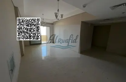 شقة - 2 غرف نوم - 2 حمامات للايجار في مدينة الإمارات الصناعية - الشارقة