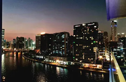 شقة - غرفة نوم - 2 حمامات للايجار في ويفز تاور - الخليج التجاري - دبي