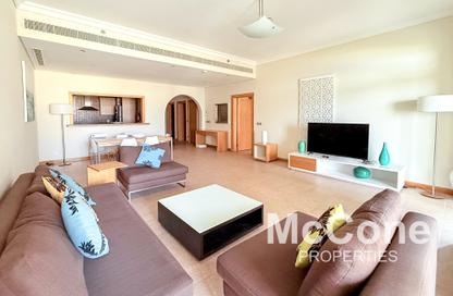 Apartment - 2 Bedrooms - 2 Bathrooms for rent in Al Das - Shoreline Apartments - Palm Jumeirah - Dubai