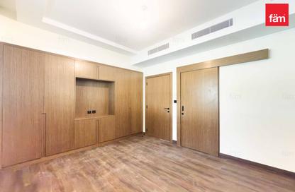 Townhouse - 4 - 4 for sale in Portofino - Damac Lagoons - Dubai