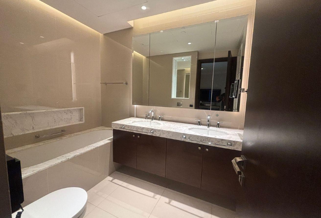 ICONIC BURJ KHALIFA VIEW | 2BR photo 10