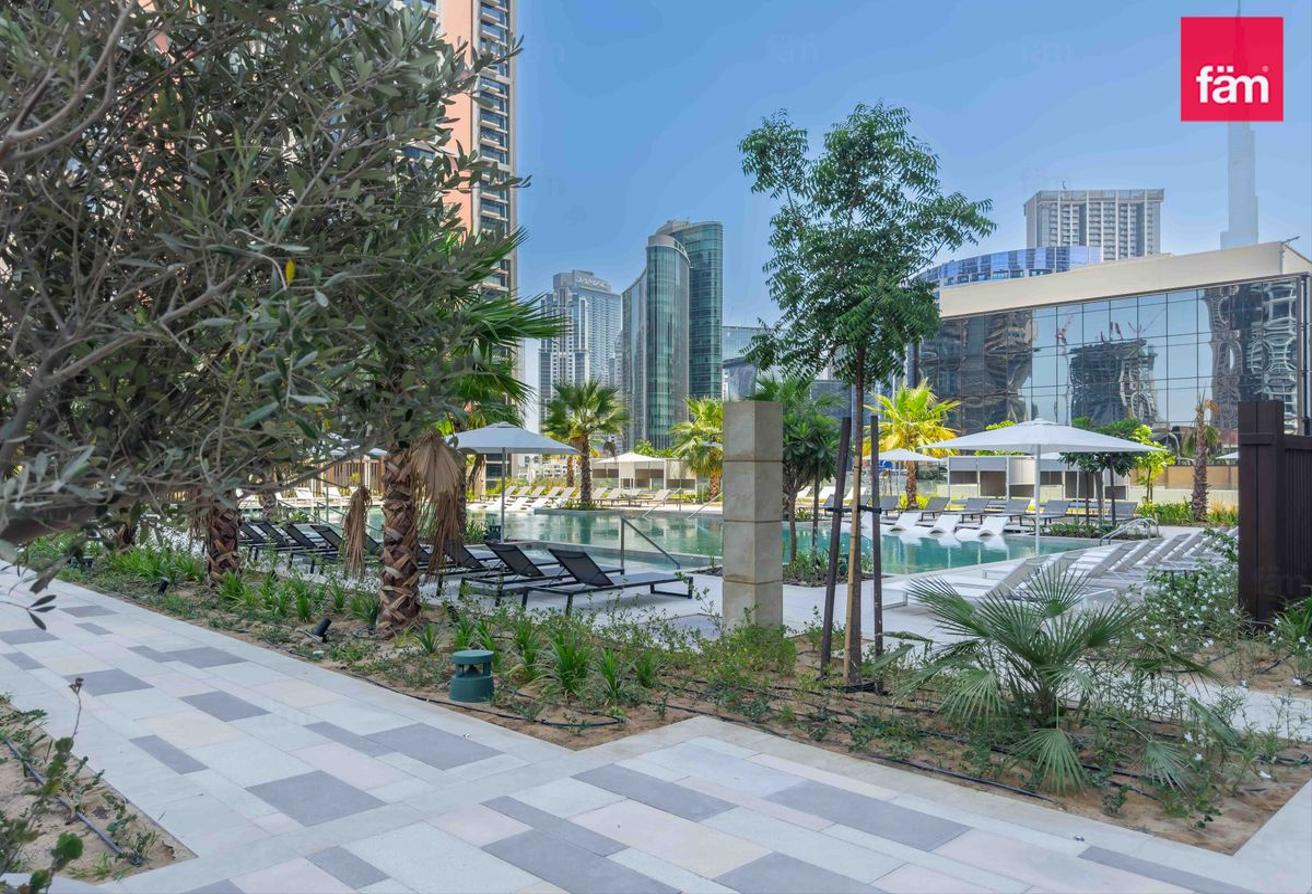 High Floor | Brand New | Plaza View | Vacant photo 16