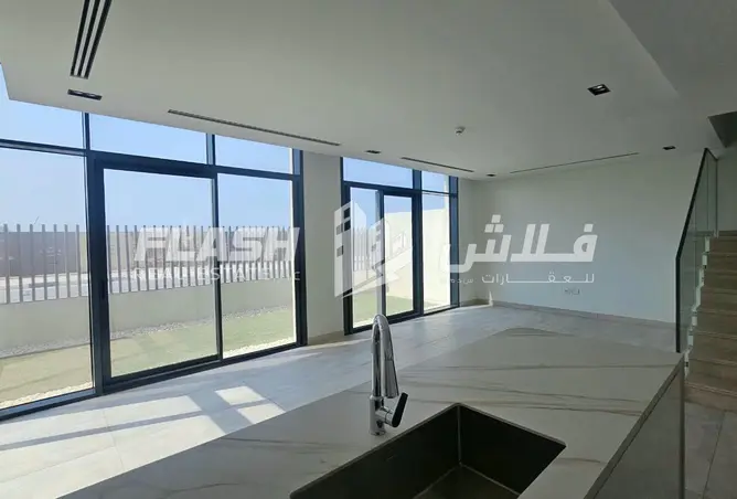 152823595 - Property Image 3