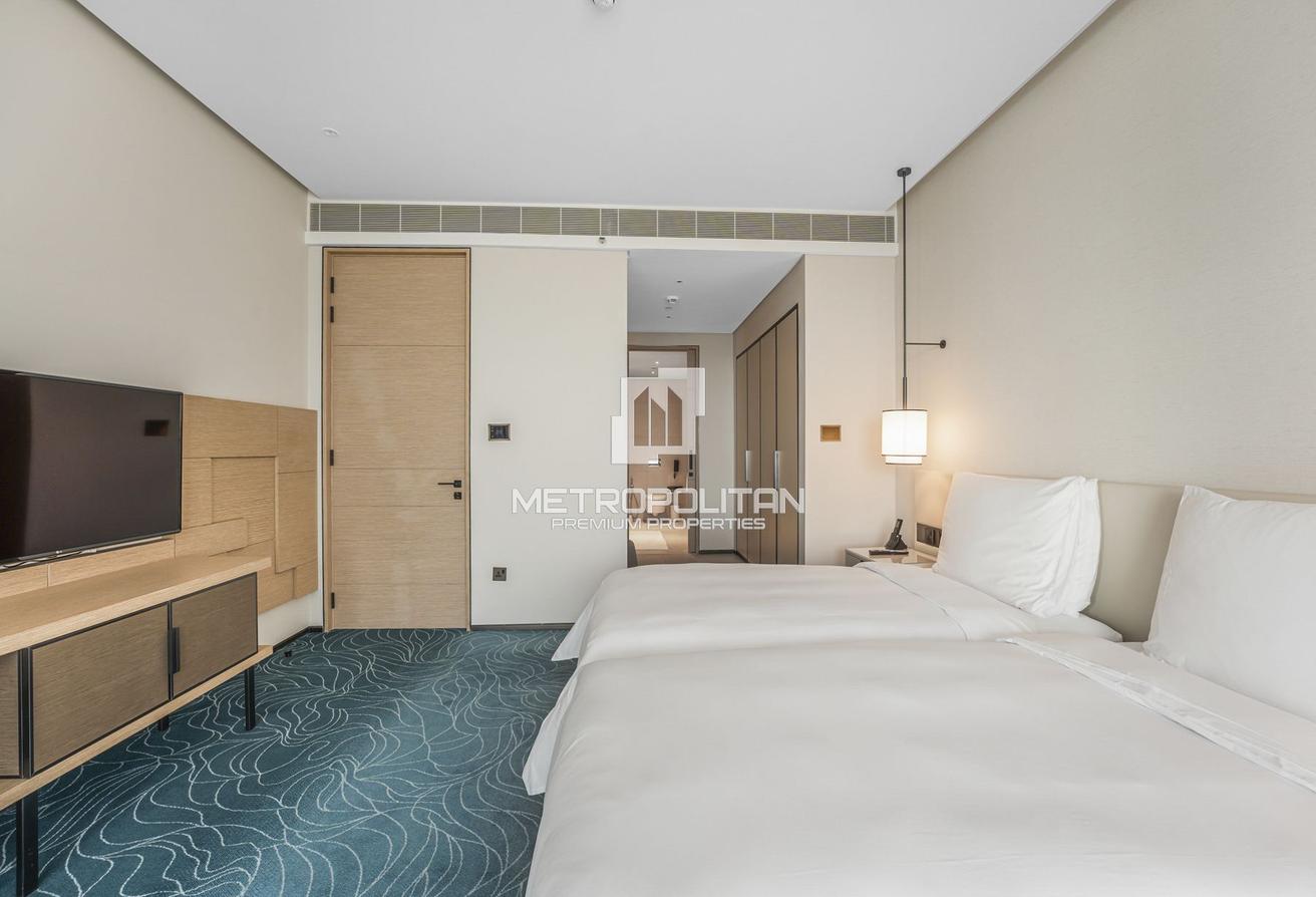 Spacious 2BR + Maid's | High Floor | Sea View photo 12