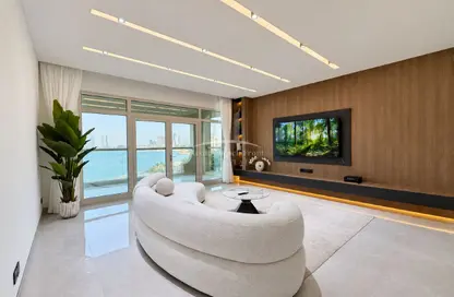 Apartment - 2 Bedrooms - 3 Bathrooms for rent in Al Hatimi - Shoreline Apartments - Palm Jumeirah - Dubai
